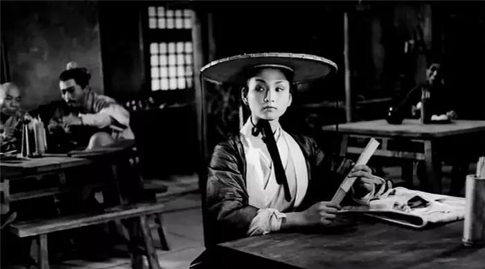 香港经典老电影茅瑛,茅瑛为何称女版李小龙