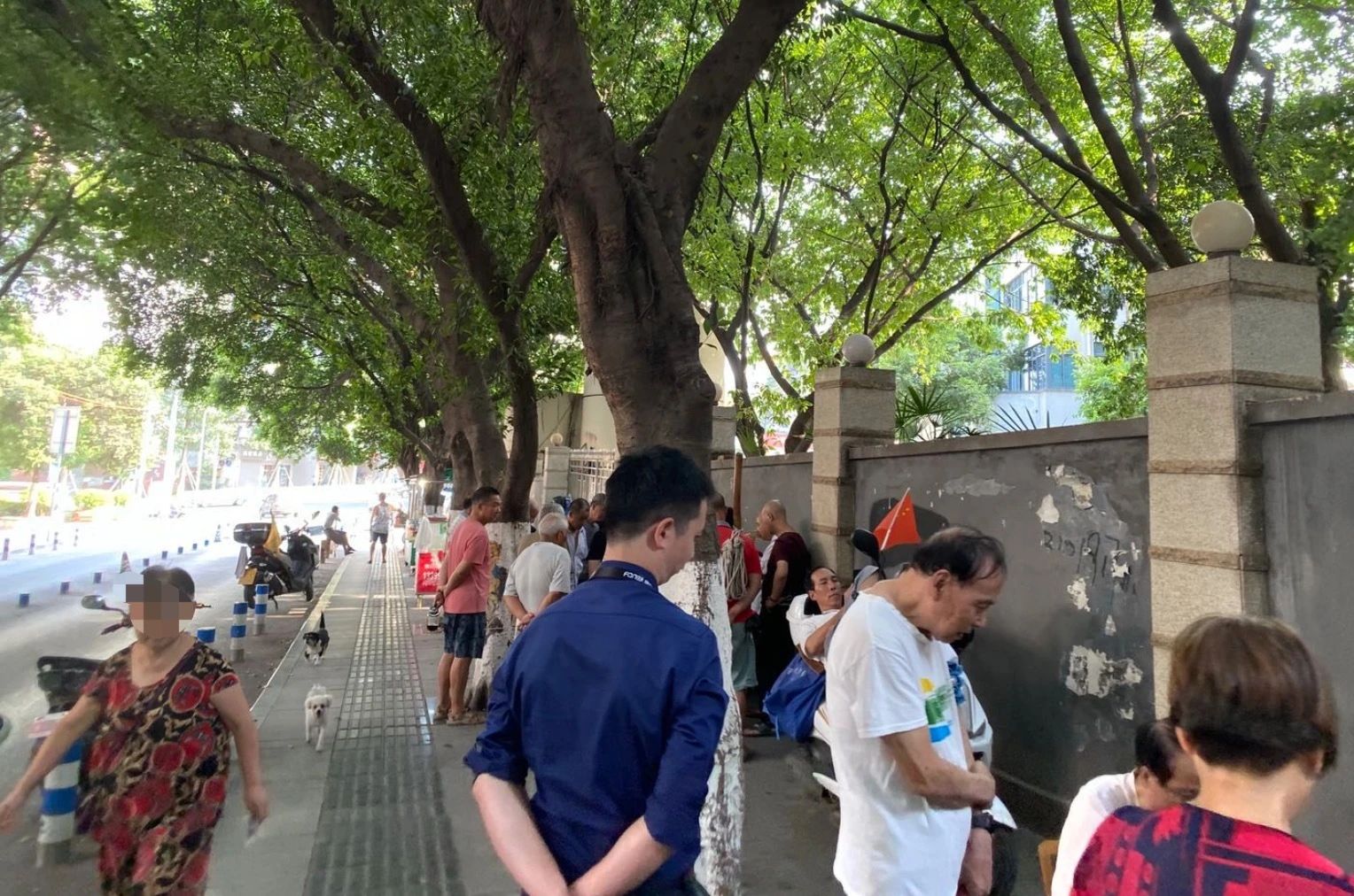 重庆南滨路最好的房子,重庆南滨路三大神盘惊现烂尾楼