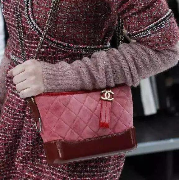 中年什么包包好看又百搭,三十多岁适合哪款百搭包包