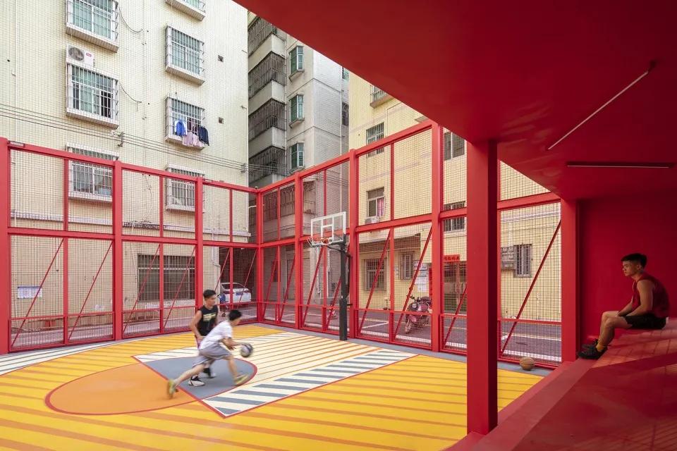 200平室内篮球场建设全部过程,新建篮球场馆正在装修筹备建造中