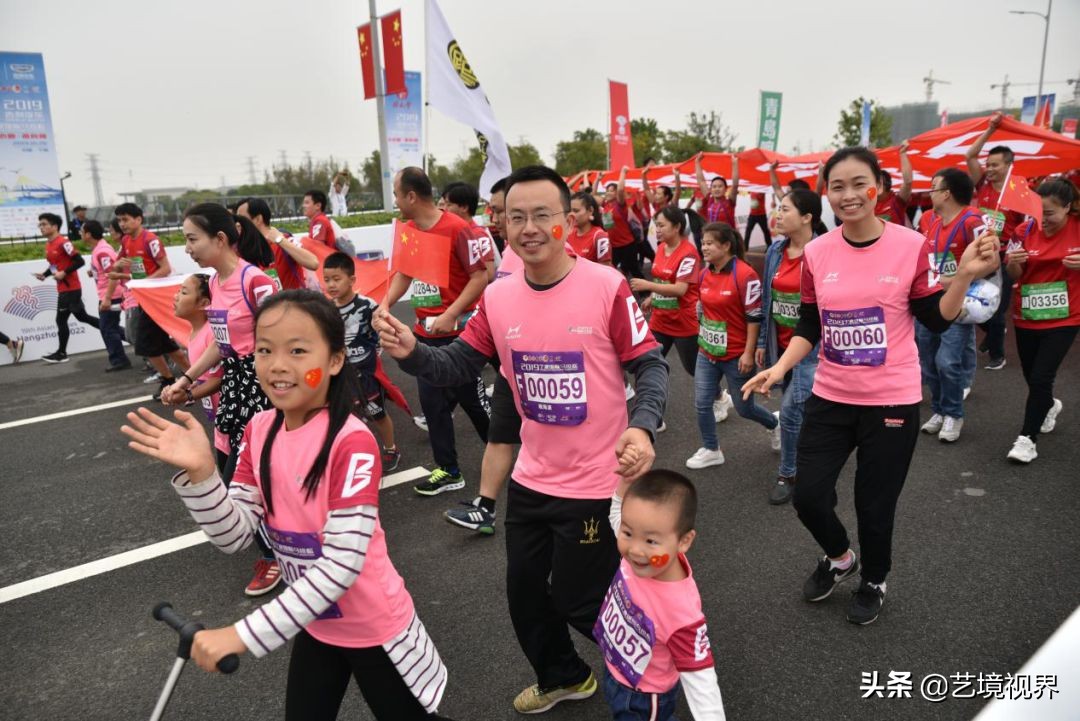 奔跑中国潜江国际马拉松赛视频,宁波吉利汽车马拉松