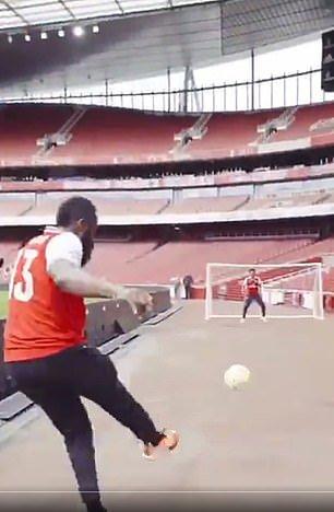 哈登压哨加盟勇士,火箭一哥哈登