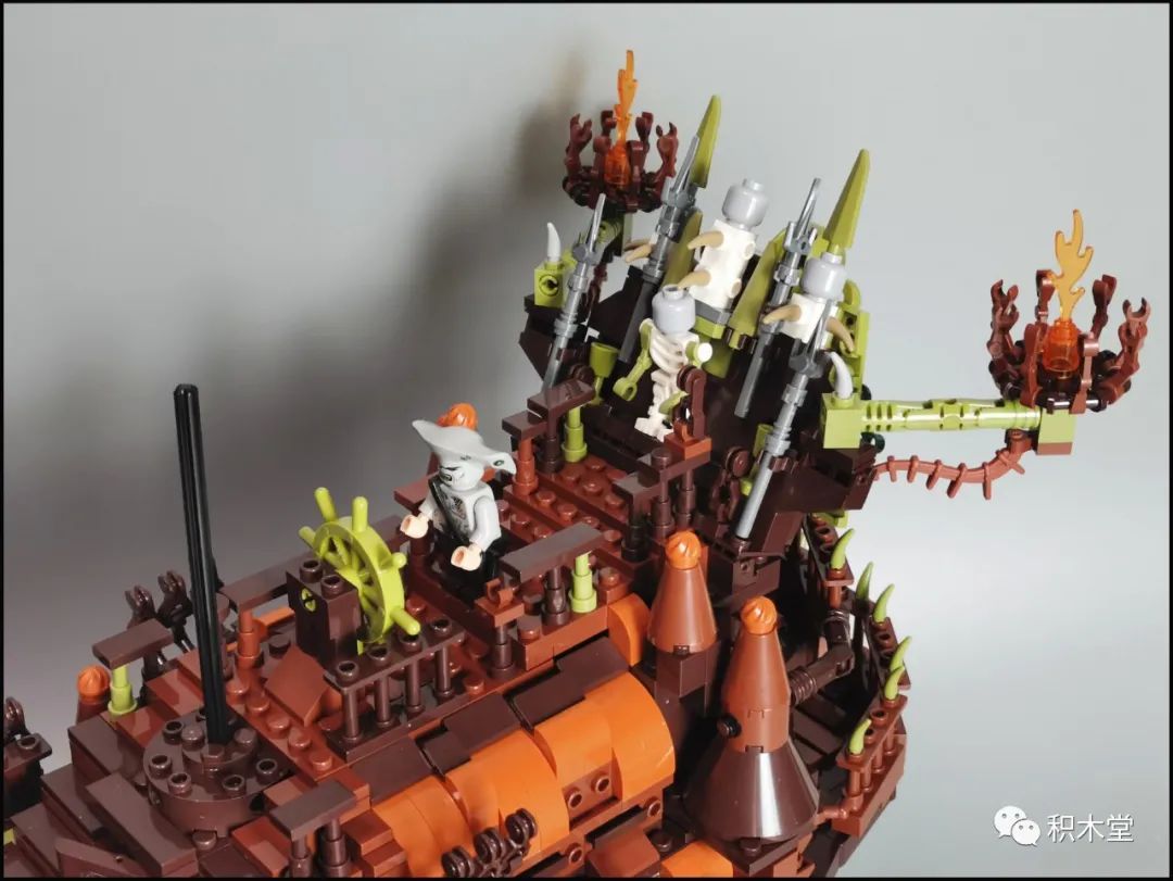 飞翔的荷兰人号船真实原型,飞翔的荷兰人号为什么能潜水