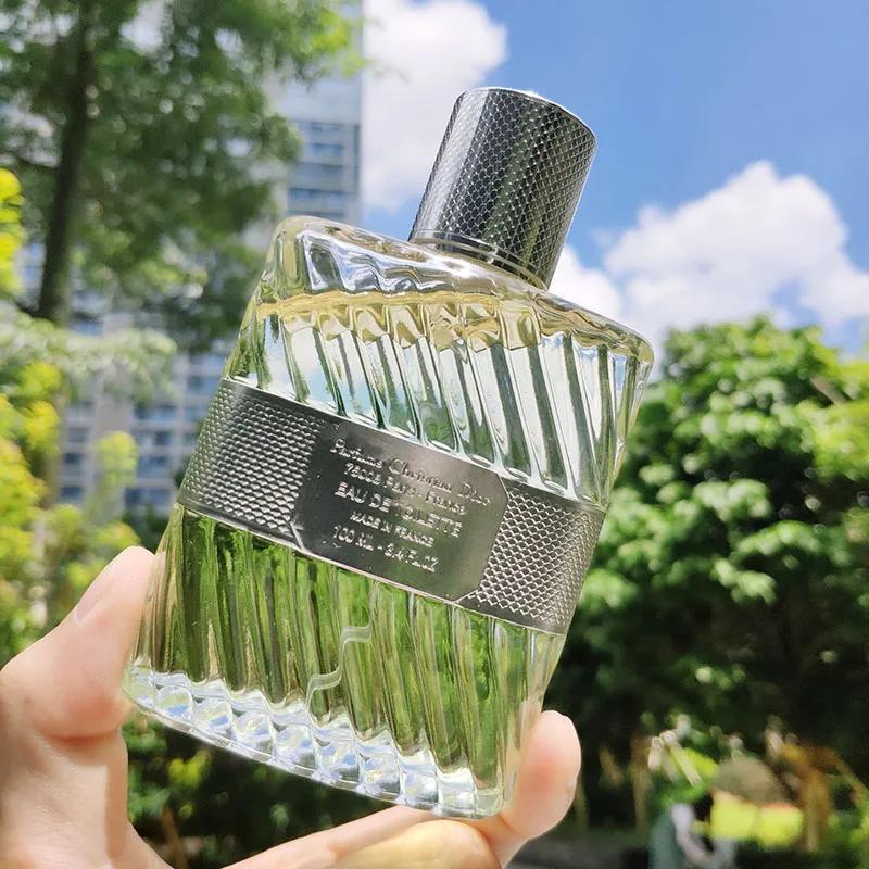 适合男生恋爱时喷的香水,适合跟男朋友喷的香水