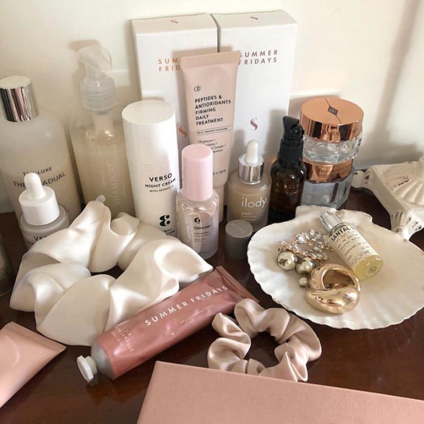 宋妍霏程潇王菊跨年演唱会,王菊为宋妍霏化妆视频