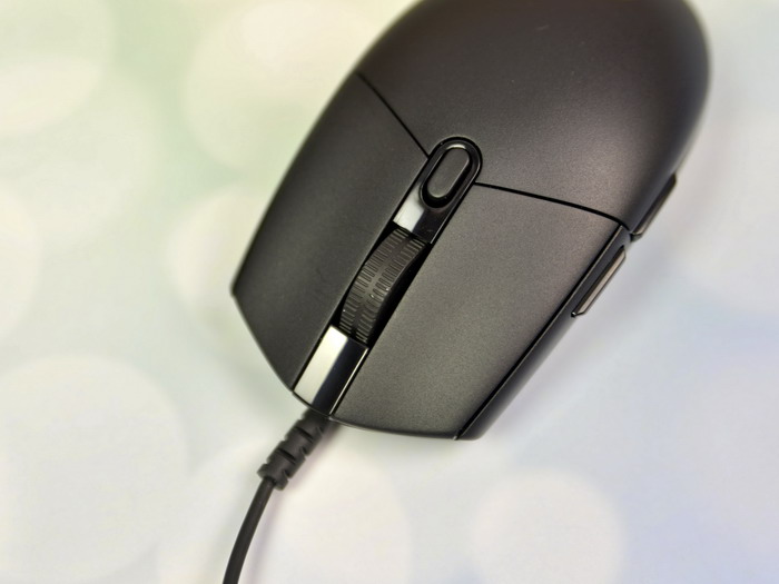 罗技g102打cf上下拖拽鼠标不均匀,玩cf罗技g102鼠标dpi调多少好