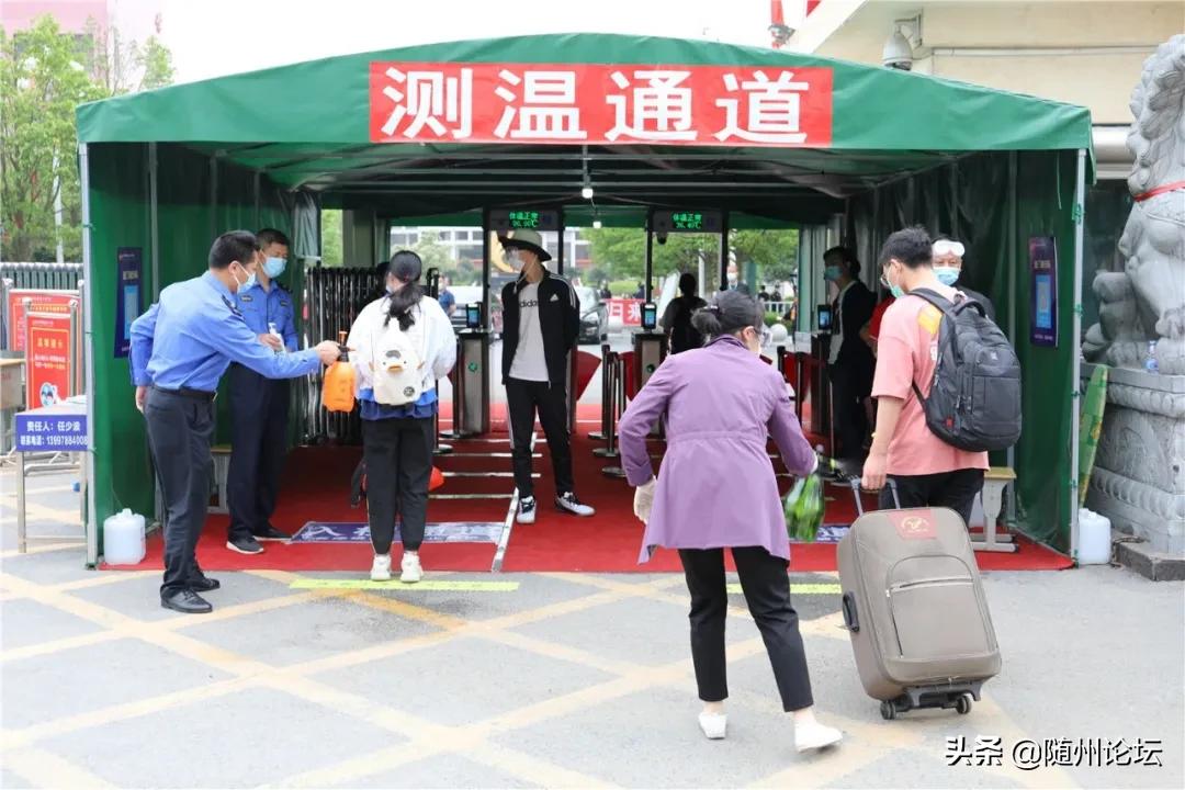 湖北曾都一中复学,好久不见武汉纪录片免费观看