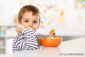 0到1岁的宝宝怎么喂养,0-1个月新生儿喂养标准