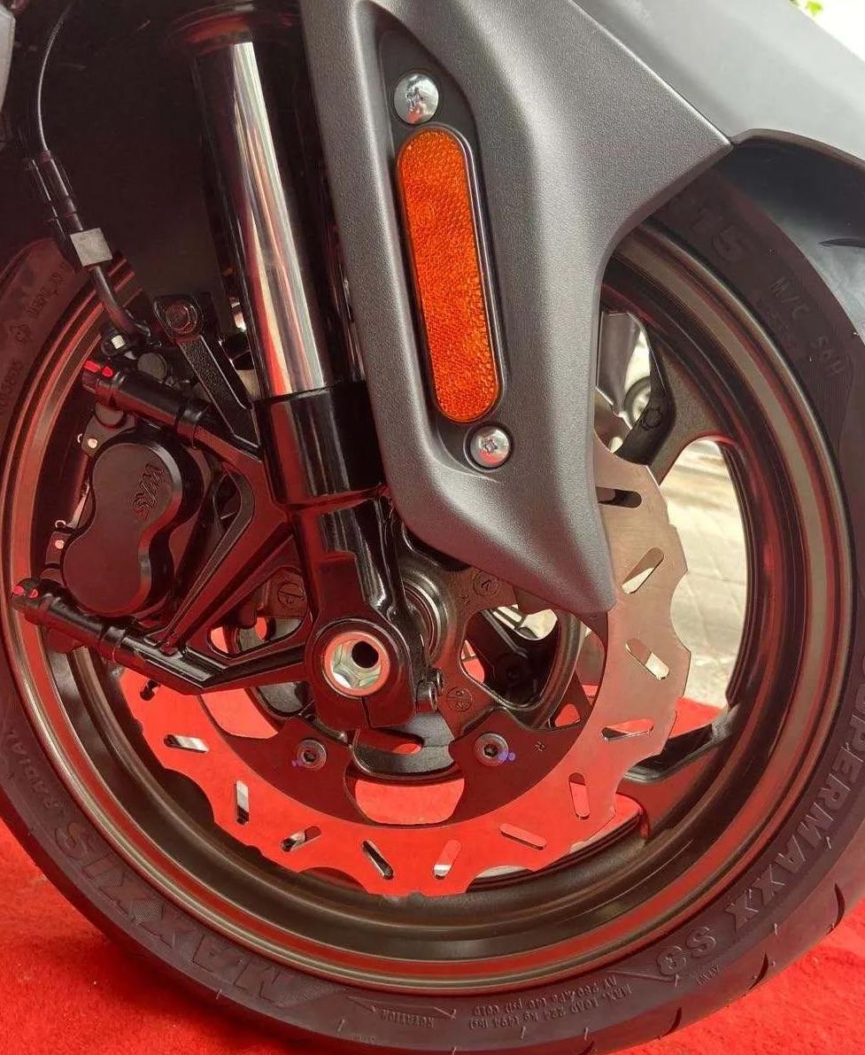 台湾三阳踏板摩托车500cc的价格,三阳tl500双缸踏板视频评测