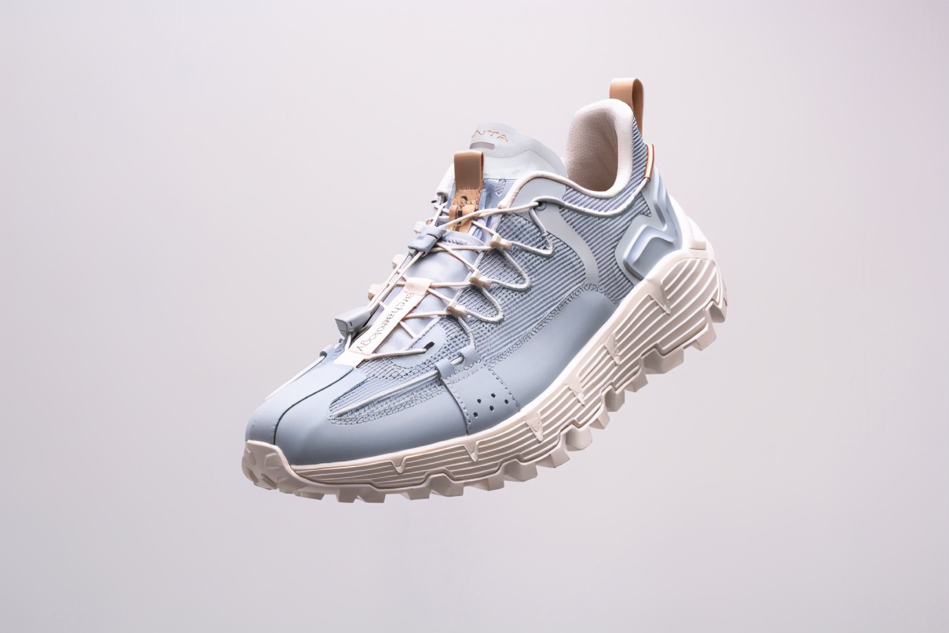 安踏海沃德2发布,安踏经典休闲鞋图片