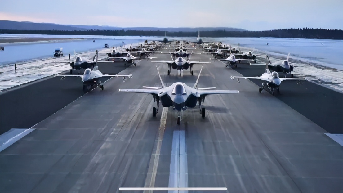 深度解析：何为*用军**飞机的机动性（上）