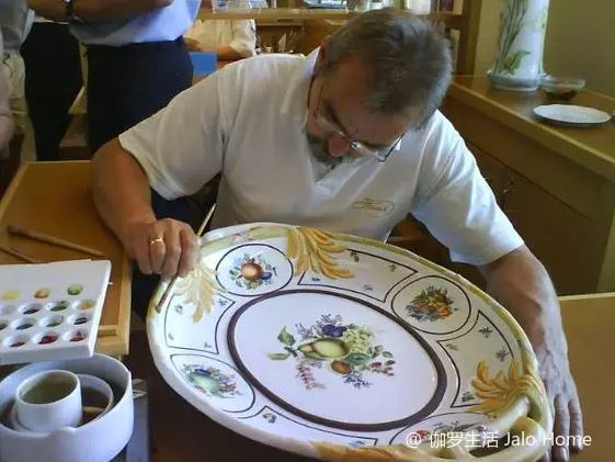 三个著名的欧洲瓷器品牌 (那些堪称艺术品的外国瓷器品牌)