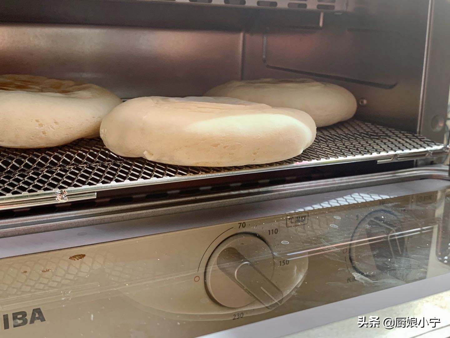 白吉馍和潼关肉夹馍的做法全过程,早餐别再吃油条包子