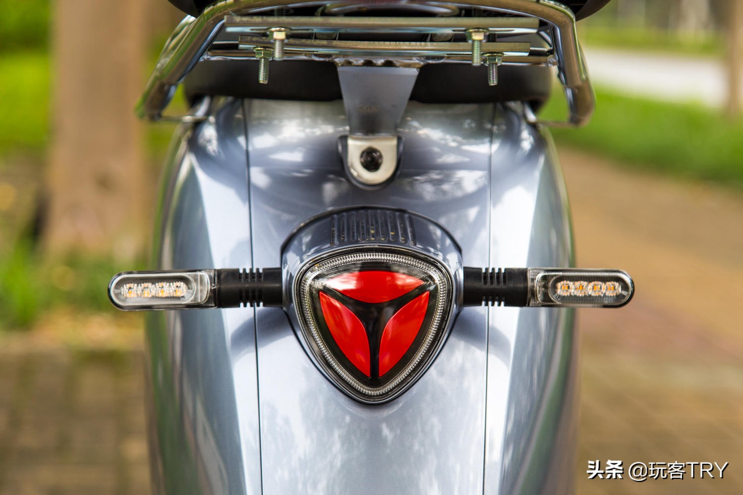 雅迪dm6真实价格,测评一辆1万多的雅迪电动车