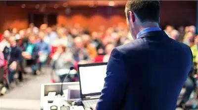 要想富靠话术,一个顶级销售如何靠话术卖出保险