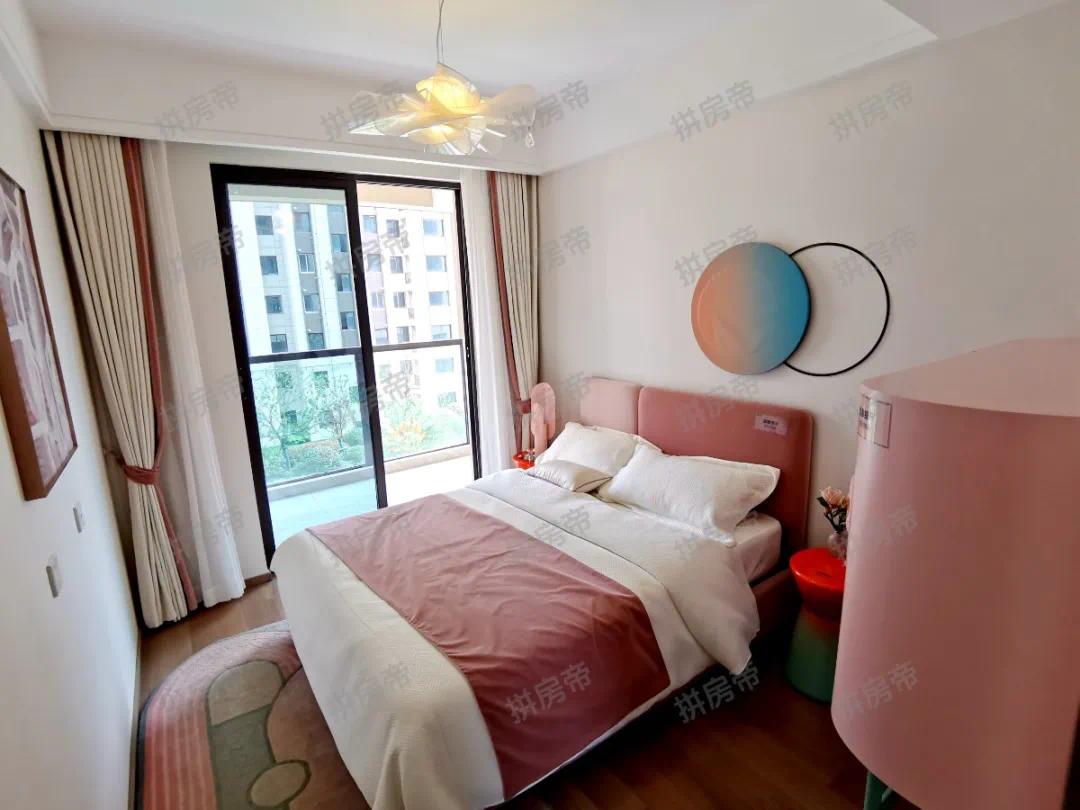 南京地铁小镇一期,南京地铁小镇的房子值得投资