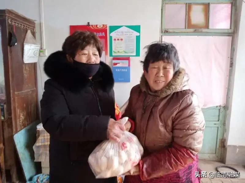 扶贫路上的帮扶感人故事,扶贫故事帮扶路上酸甜苦辣