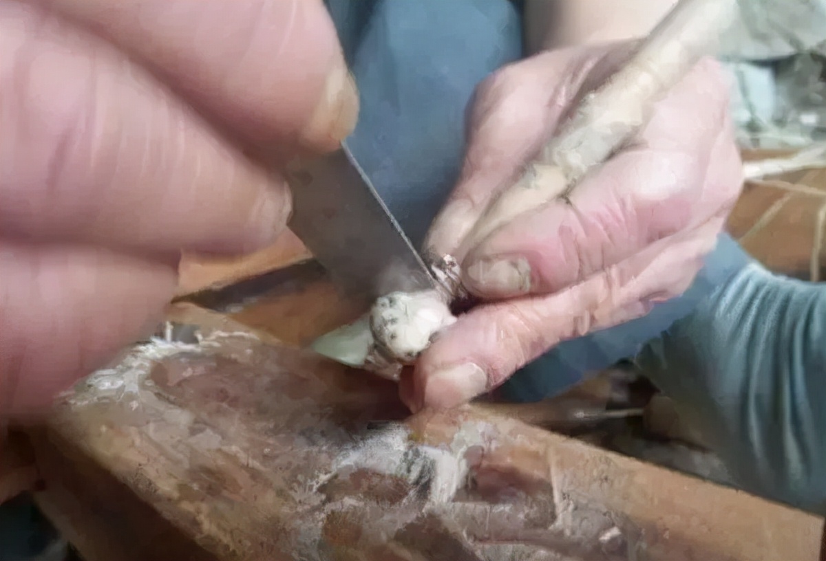 古人没有机器怎么打磨珠子,古代没有机器怎么打磨玉石珠子