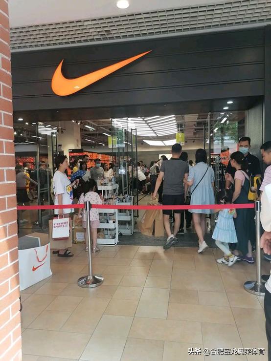 加盟耐克阿迪专卖店,阿迪达斯耐克品牌折扣店加盟