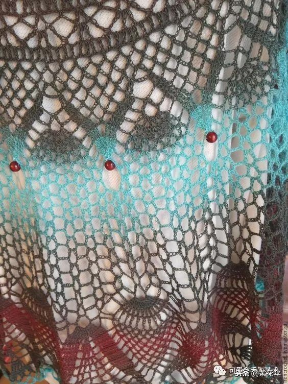 系一条三角围巾最迷人，忽冷忽热都能让你美上天！（附教程）