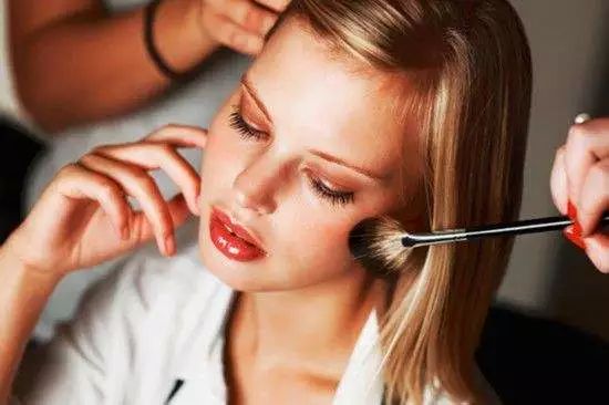 美术生就业有前景的工作,美术生就业前景待遇比较好的专业