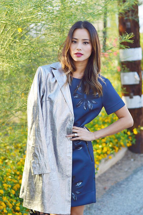 惊艳黑白灰也能穿出高级洋气感,银灰色搭配高级感图