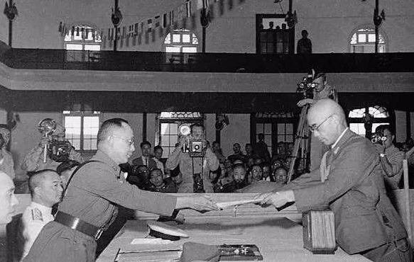 1949年后历史感人故事,1942-1945抗日事件