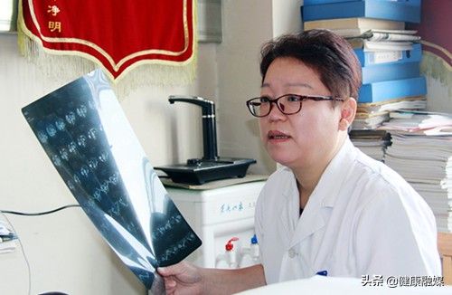 *生活性**紊乱、吸烟、吸毒是宫颈癌高危因素,警惕*交性**流血白带增多