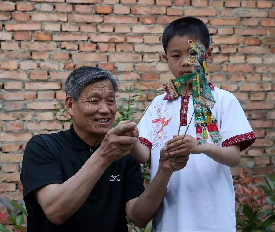 中国最早的摇滚乐队,中国最早摇滚是谁带火的