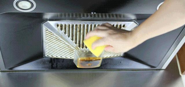 厨房吸油烟机有油污,油烟机使用了厨房还是到处有油污