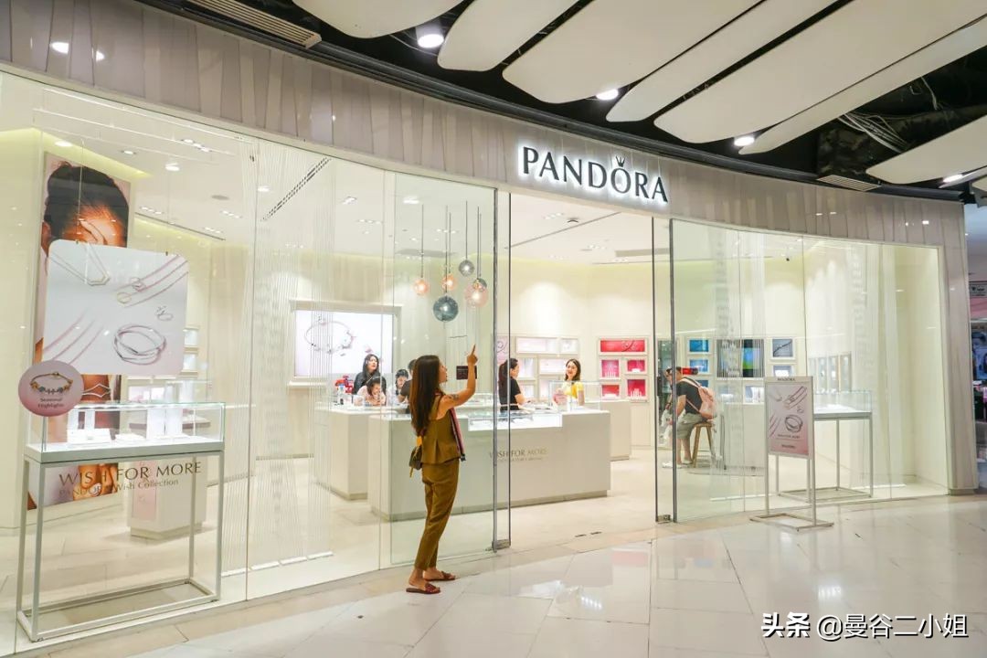 centralworld鍊煎緱涔扮殑涓滆タ,涓栫晫鍟嗗簵璐墿鎸囧崡