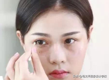 完美日记眼线画法新手,眼线的画法新手简单