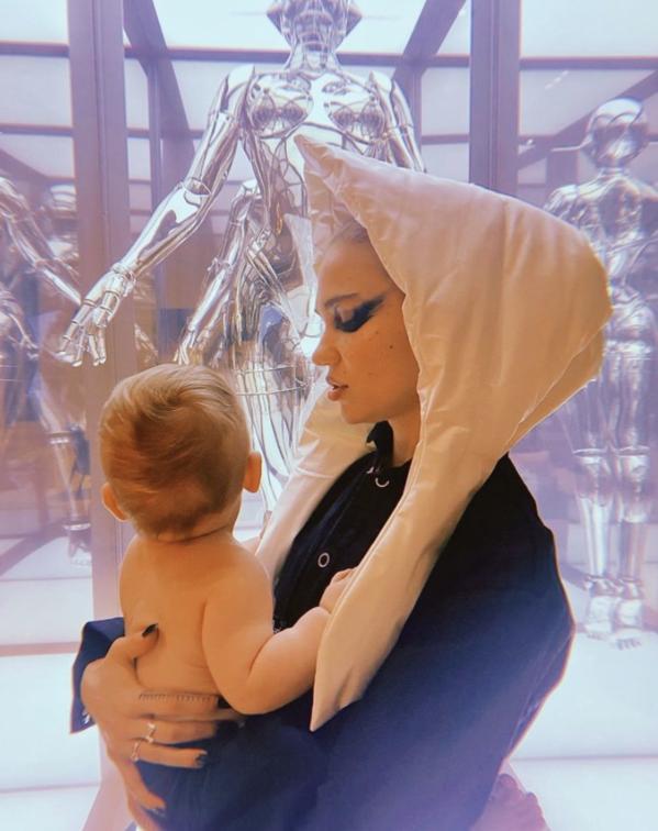 马斯克新女友,马斯克女友个个貌美如花