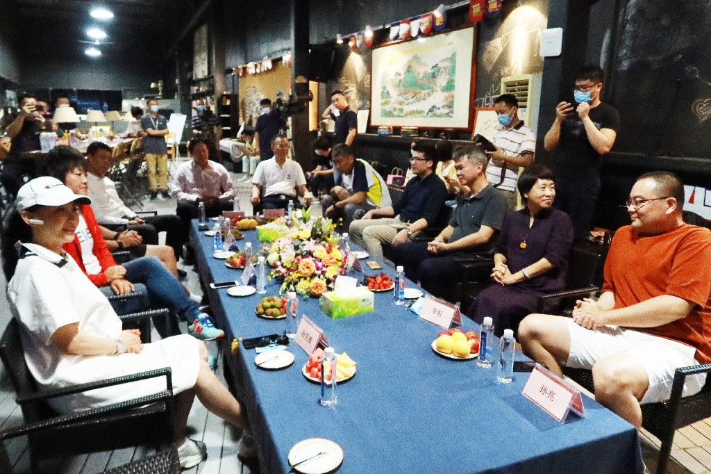 朱广沪深圳健力宝,朱广沪谈拜仁青训基地