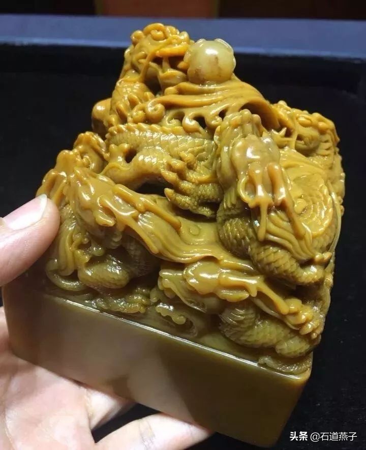真品田黄及田黄冻石图片大全,天价田黄石及国宝田黄一览