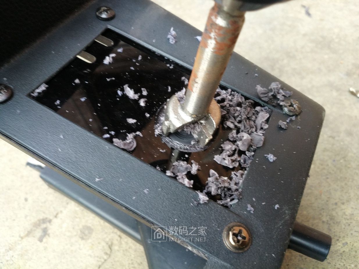 福特嘉年华点烟器插口改u盘,福特嘉年华车上的usb怎么更换