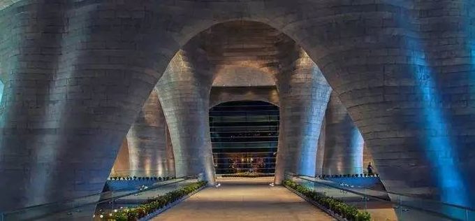 这一份公交交通指南，带你玩转上海各大景点