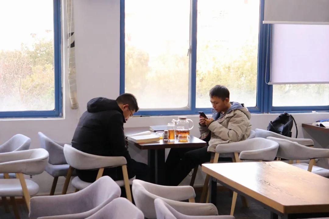 校园春季约拍,校园浪漫约会计划