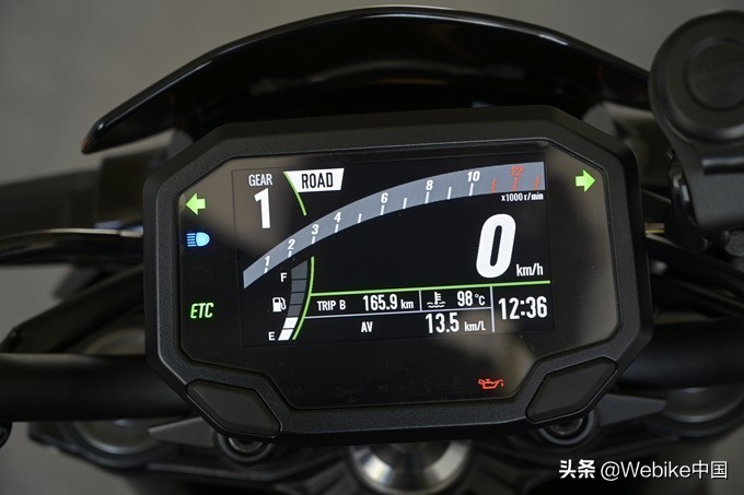 川崎z900跟川崎z1000有什么差别,川崎Z900驾驶体验