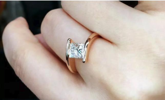 钻戒定制价好还是一口价好,钻戒私人订制都怎么定制