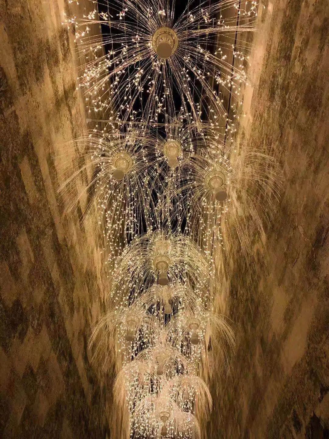 夜新叶，新叶夜，夜夜夜夜夜！唱吧醉仙居，探秘奶茶吧，茶憩戏曲馆，漫步烟花巷……每周六晚