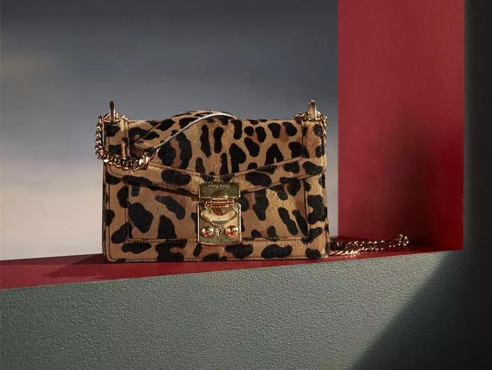 pradalv包,miumiu包包lv