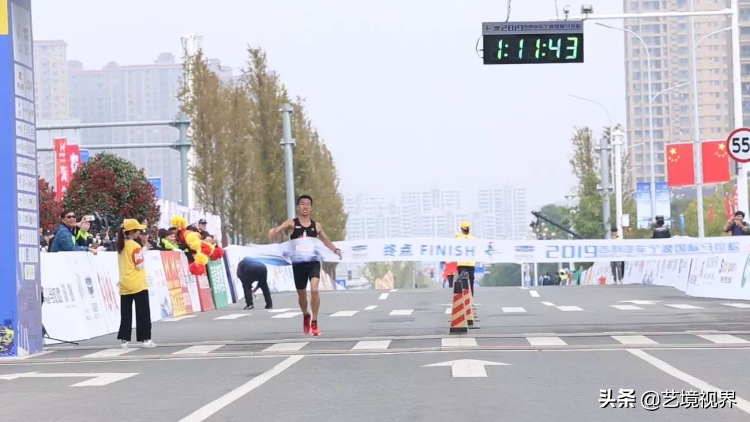 宁波马拉松鸣枪开赛,2019宁波国际马拉松