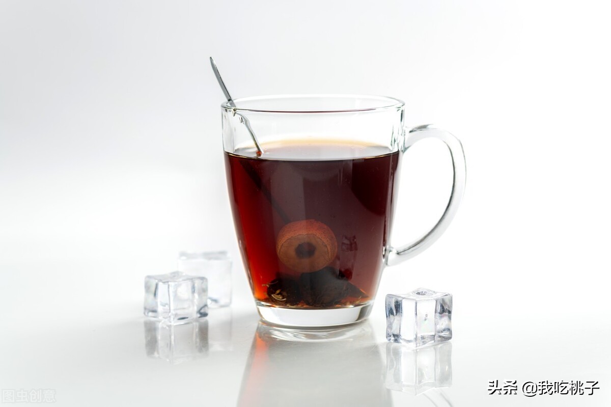 炎炎夏日这些解暑小妙招不容错过,炎热的夏天为了解暑吃什么比较好