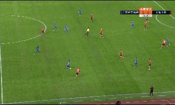 1红3黄0争议，韩国裁判MVP！91分钟暖心一幕，中超少见