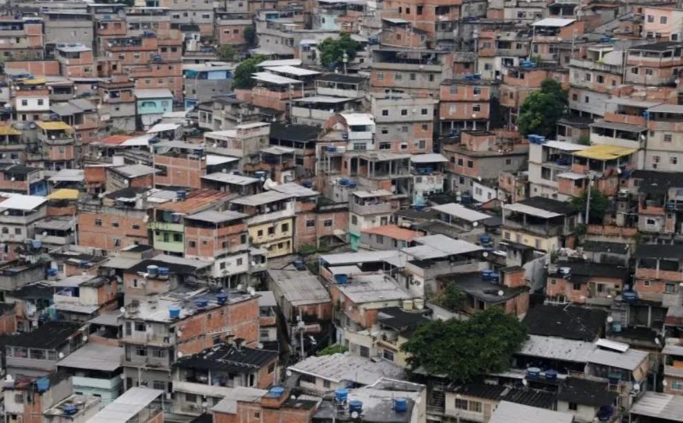 政府抗疫不力,巴西黑帮封城获赞?醒醒,真实黑帮可没这么正能量