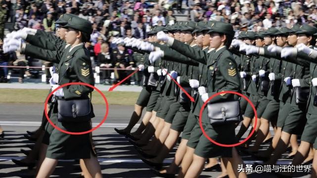 日本女兵阅兵需要背包吗,日本女兵阅兵背的包