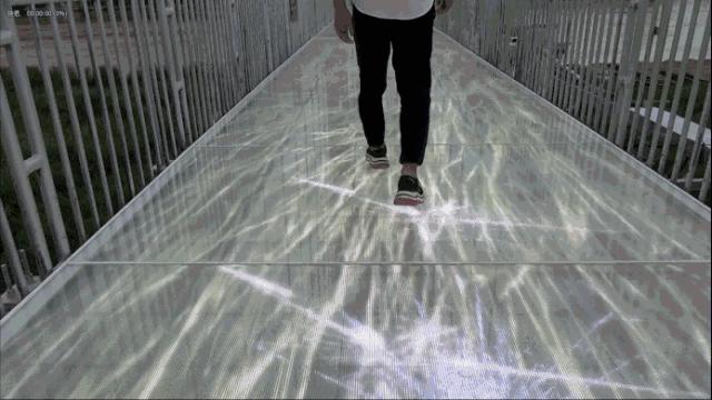 吓尿玻璃桥视频,深圳最新玻璃桥