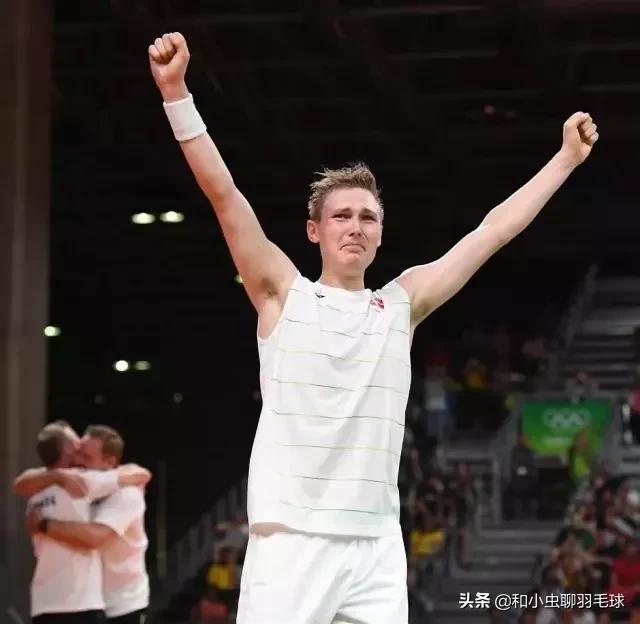 羽毛球的笑话,新手打羽毛球很菜会被嘲笑吗