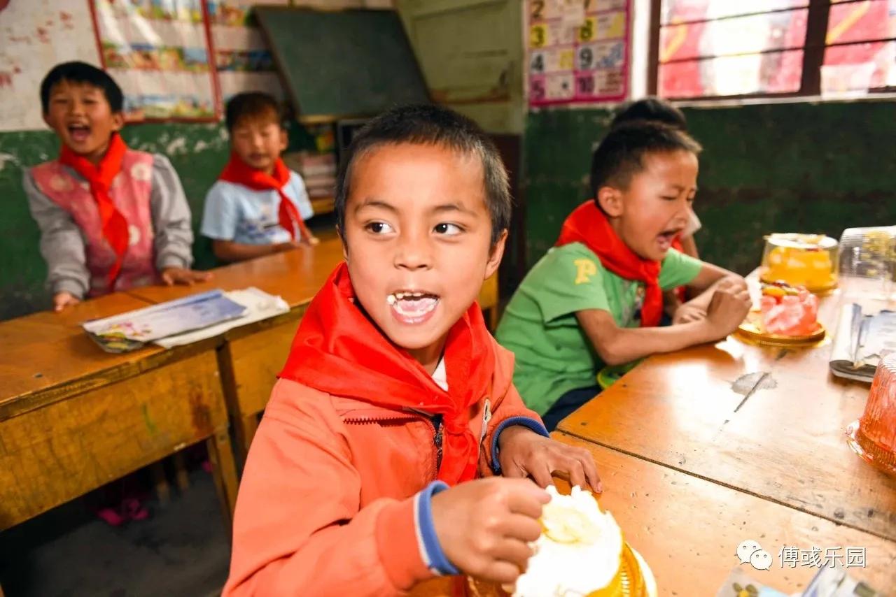 和山区孩子一起过儿童节,回忆儿时的儿童节